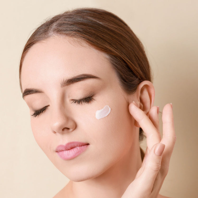 Natural and Organic Face Serums