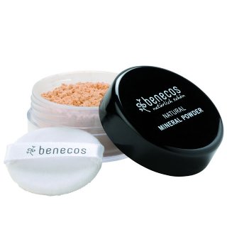 benecos natural mineral powder light sand, loose powder with the powder puff.